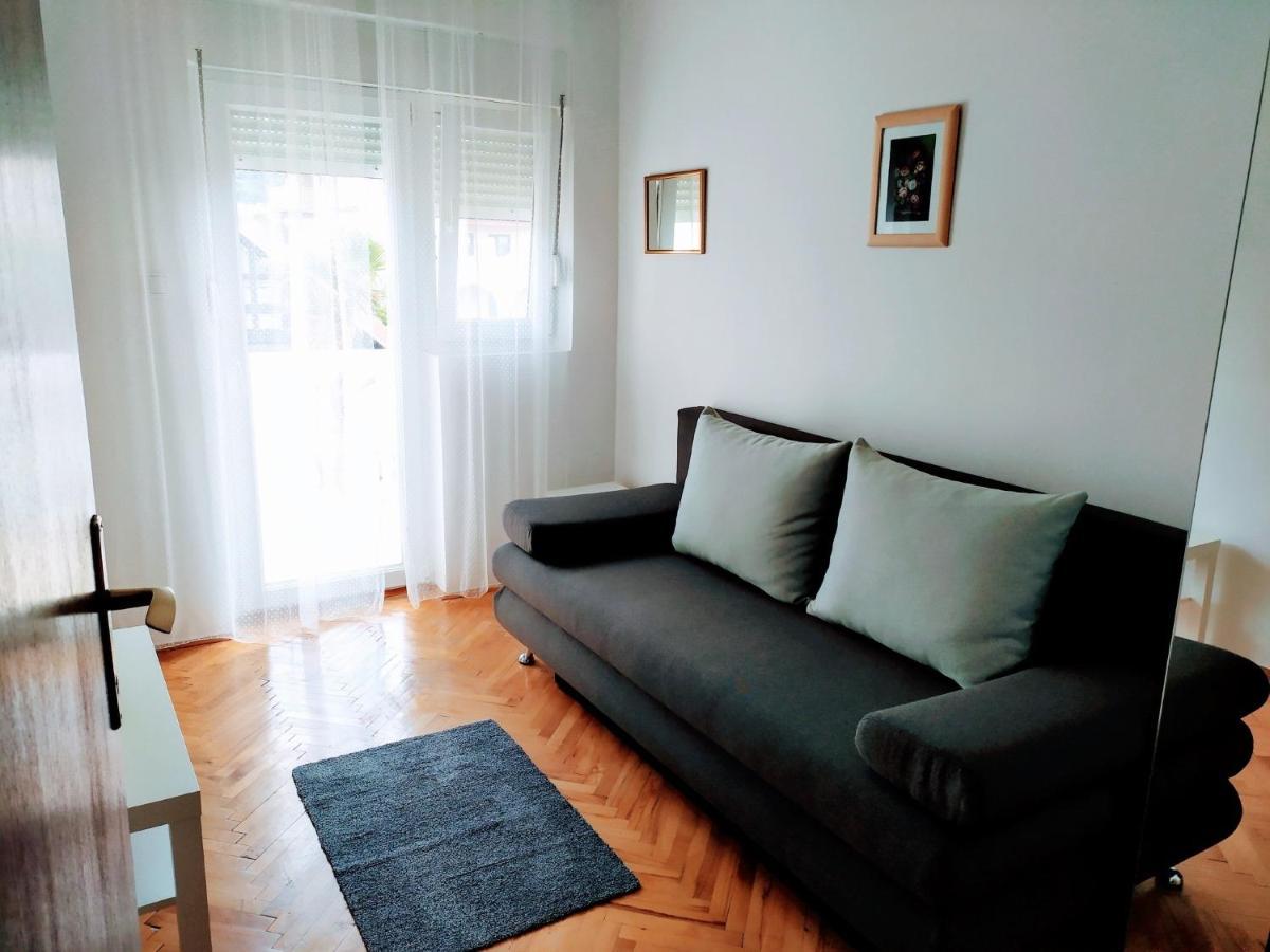 Apartments And Rooms Aleksandra Bibinje Extérieur photo